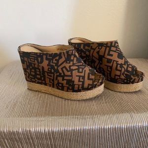 Chinese laundry wedge heels